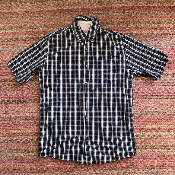 Wrangler Other - WRANGLER BLUE & BLACK PLAID SHORT SLEEVE SINGLE POCKET WESTERN BUTTON UP